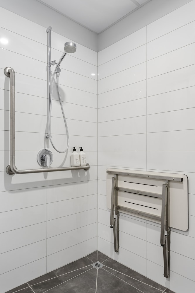 Apartment, Accessible, Kitchenette (Non-Motorway Facing) - Photo 4