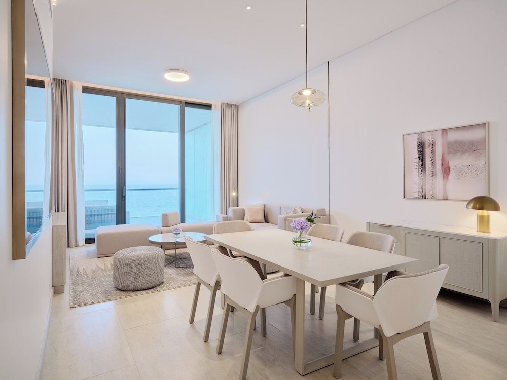 Suite, 1 King Bed, Balcony (Seafront)