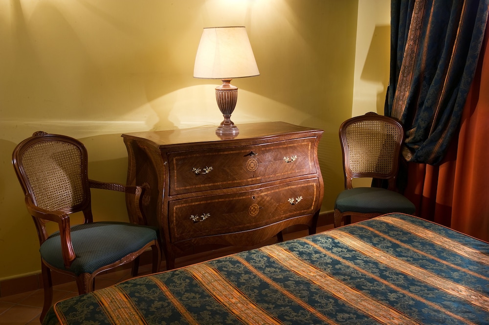 Superior Double Room Single Use - Photo 8