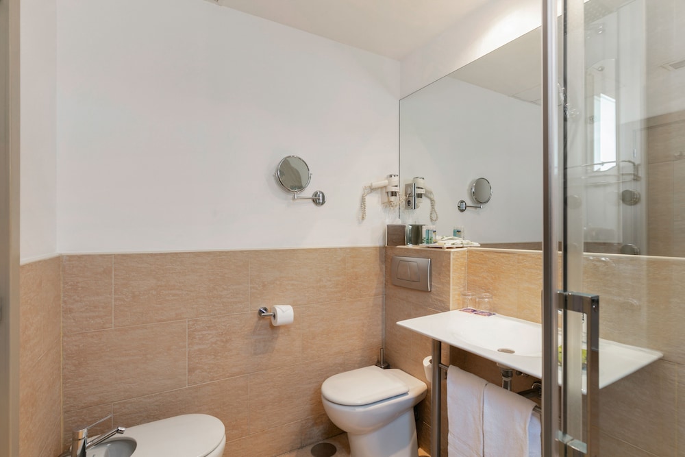 Superior Double Room Single Use - Photo 6