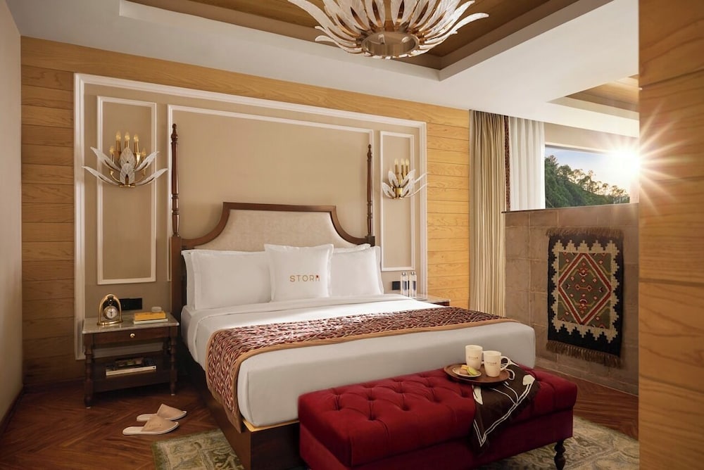 Superior Room, 1 King Bed, Mountain View (Premium Room)