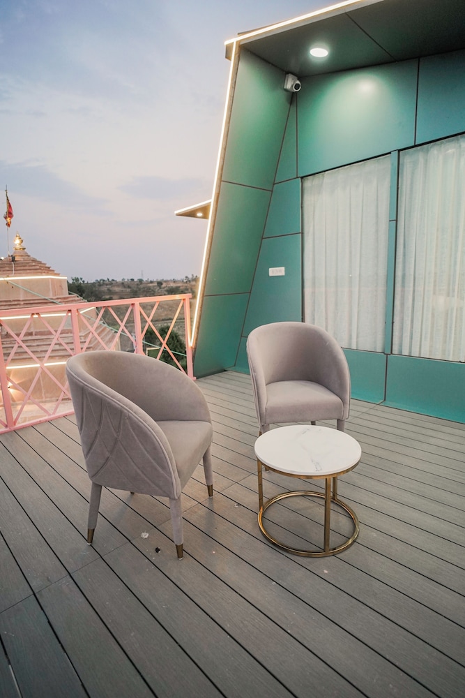 Luxury Double Room, Patio, Garden View photo 3