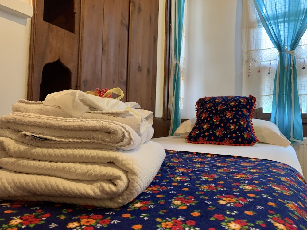 Standard Double Room Single Use photo 3