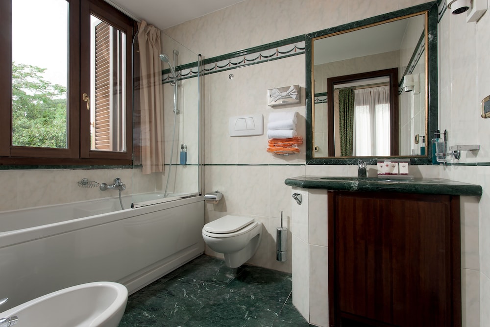 Superior Room photo 2