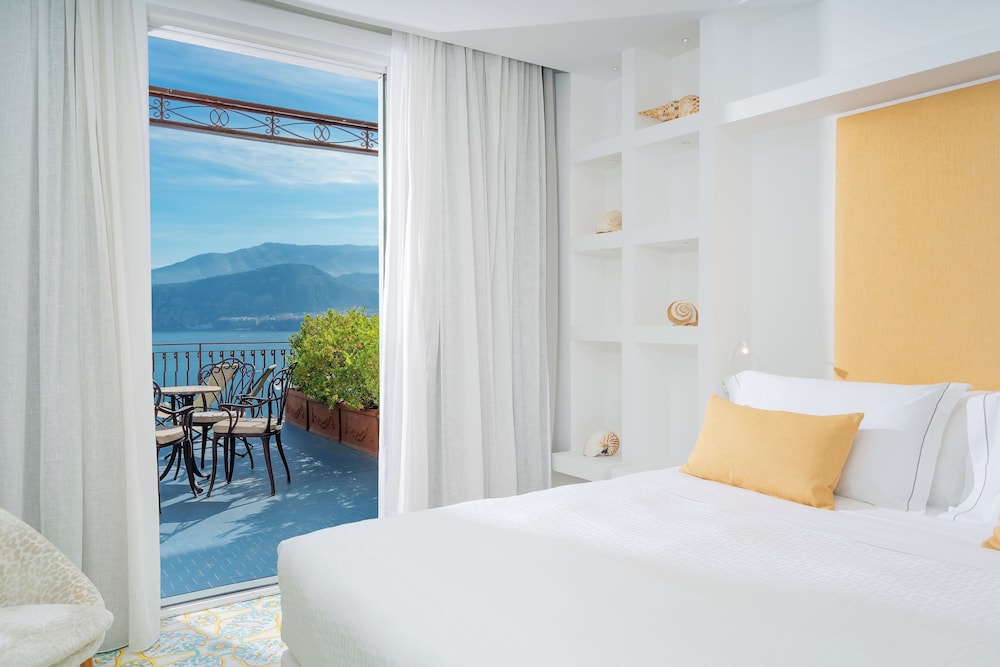 Deluxe Double or Twin Room, Balcony, Sea View - Photo 1