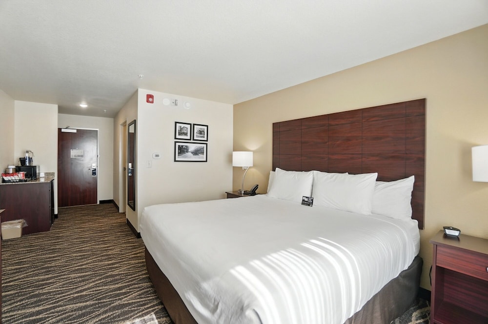 Room, 1 King Bed, Hearing Accessible, Non Smoking (Guestroom)