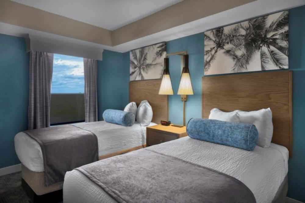 Sailfish Oceanfront Deluxe Two Bedroom Condo - Photo 2