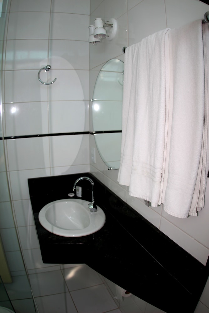 Executive Room - Photo 13