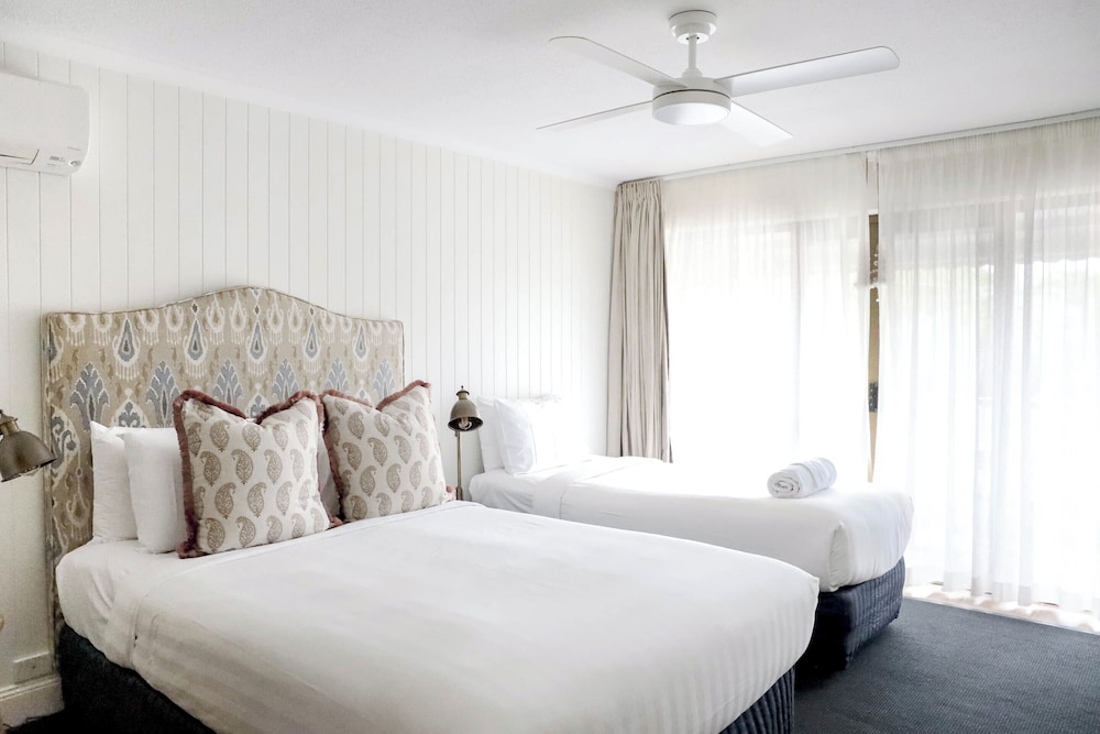 Deluxe Queen/Single Room (Overlooking Jonson Street) photo 3