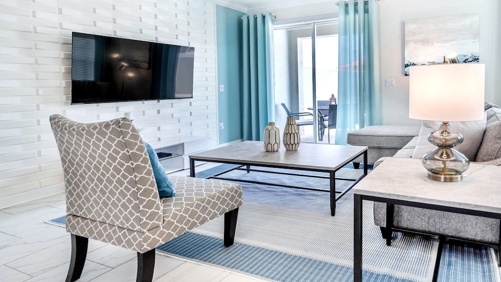 Townhome, 5 Bedrooms, Private Pool (1132cd (Drv))
