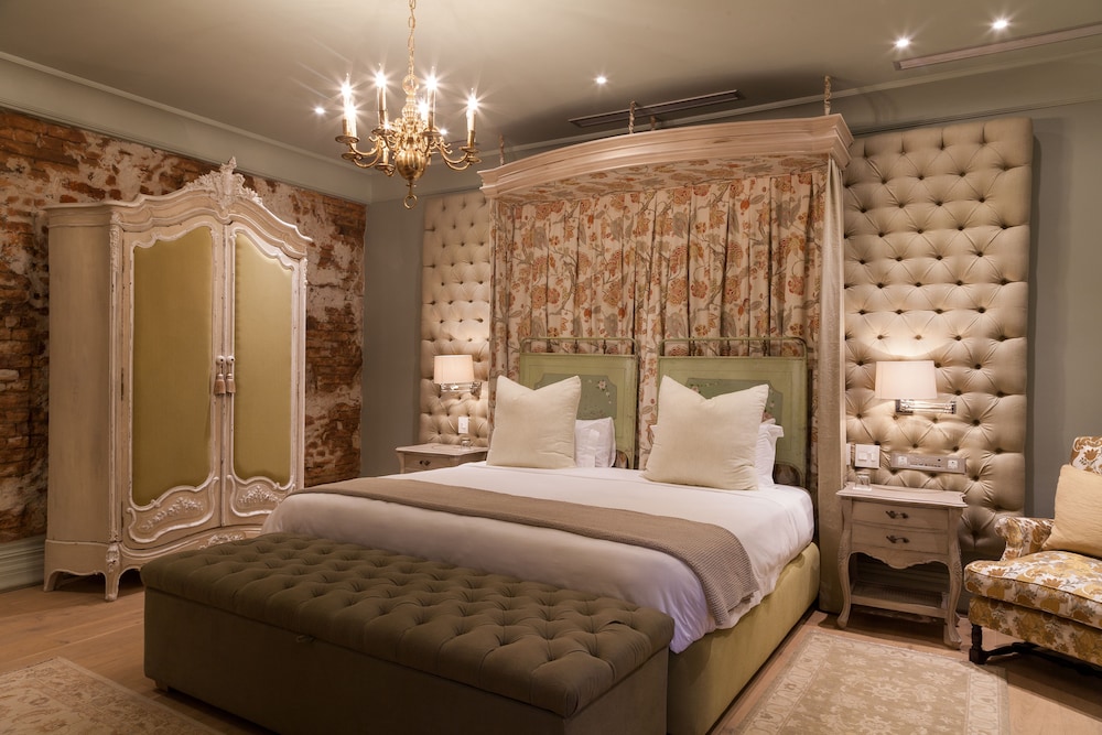 Junior Suite, 1 King Bed photo 2