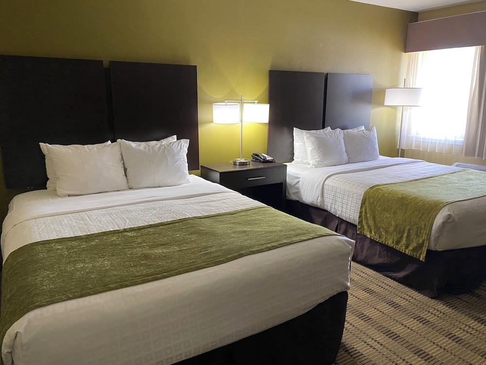 Standard Room, 2 Queen Beds, Mobility Accessible, Non Smoking photo 3