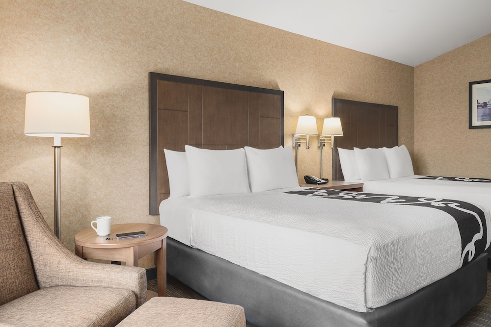 Suite, 2 Queen Beds, Kitchenette (Extended Stay) photo 2