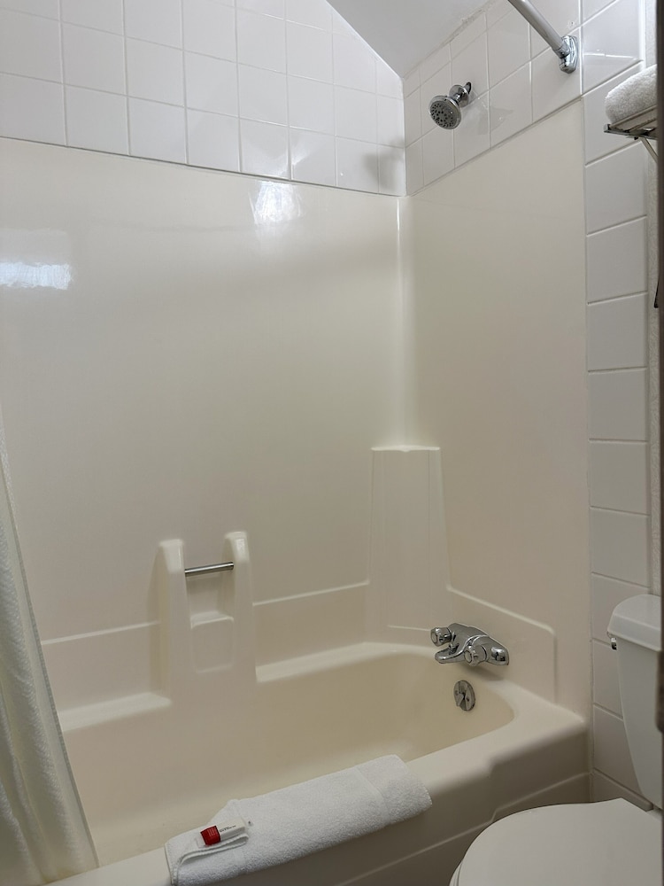 Standard Room, 1 Queen Bed (Ground Floor) - Photo 19
