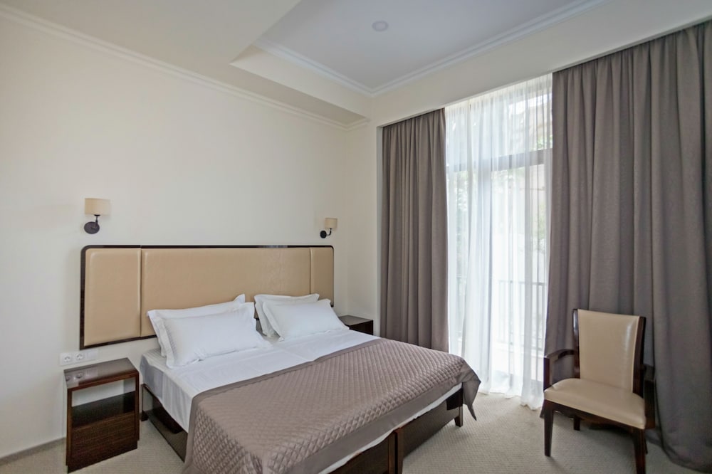 Standard Double or Twin Room photo 1