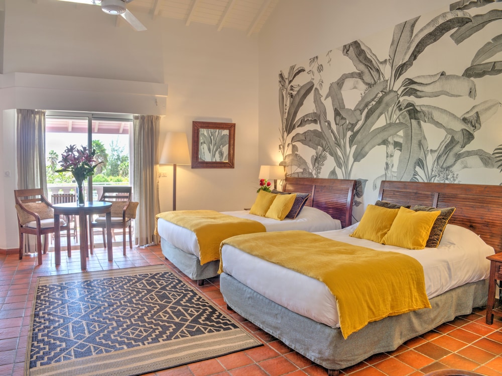 Deluxe Room - Photo 2