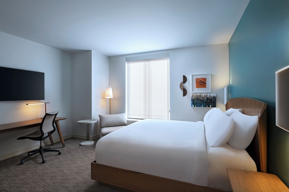 Suite, 1 King Bed with Sofa bed