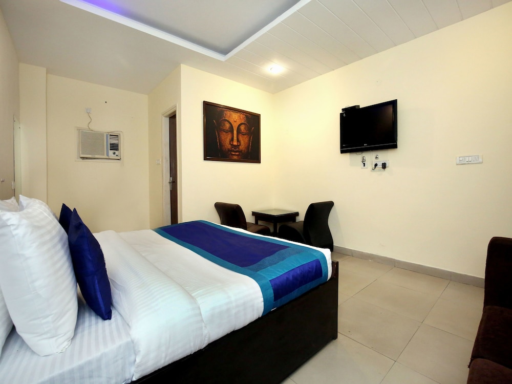 Double Or Twin Room photo 3