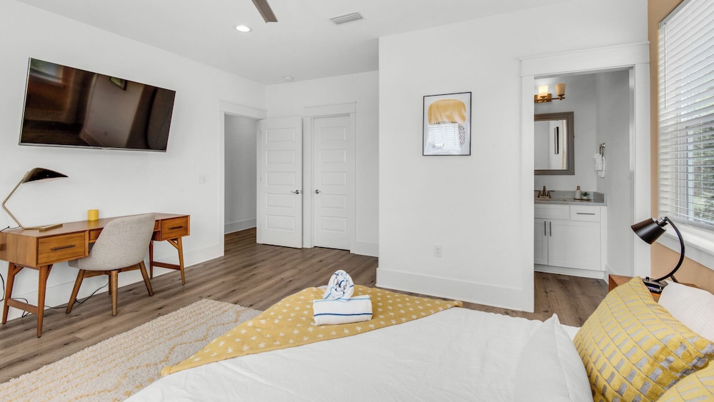 House, Multiple Beds, Patio, Garden View (Sea La Vie in Miramar Beach) photo 1