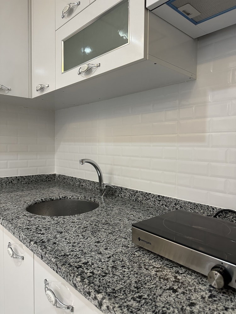 Comfort Condo, Smoking, Kitchen photo 2