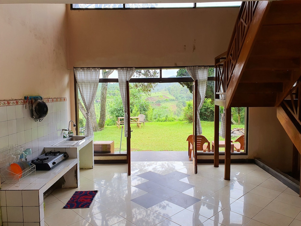 Deluxe Bungalow, 6 Bedrooms, Kitchen, Mountain View