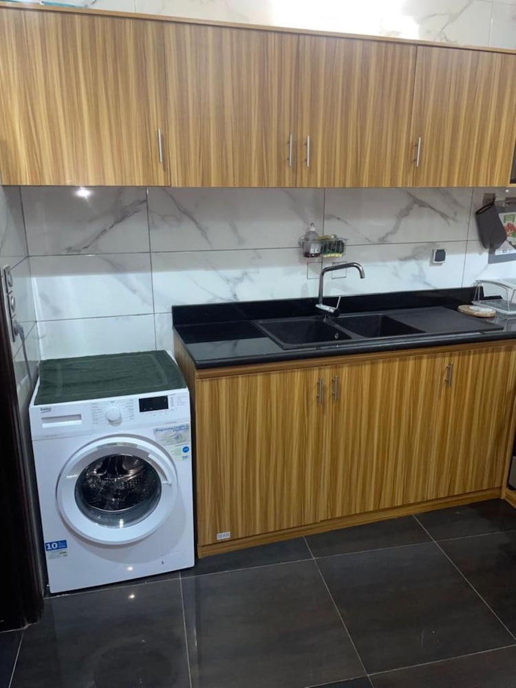 Classic Apartment, 2 Bedrooms, Garden View, Ground Floor photo 3