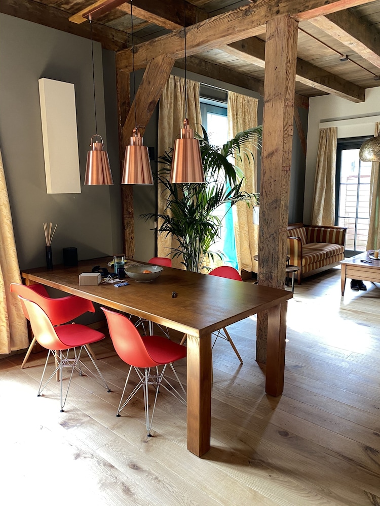 Van der Waals Apartment 6 photo 2