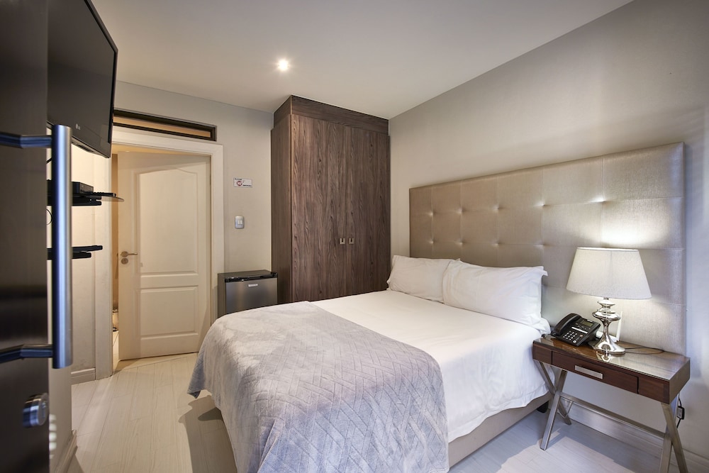 Basic Studio, 1 Double Bed, Kitchenette photo 1