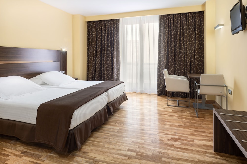 Double Room (Twin) - Photo 1