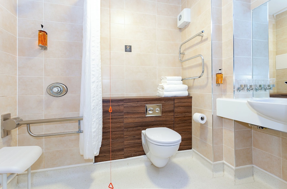 Accessible Twin, 2 Twin Beds photo 2