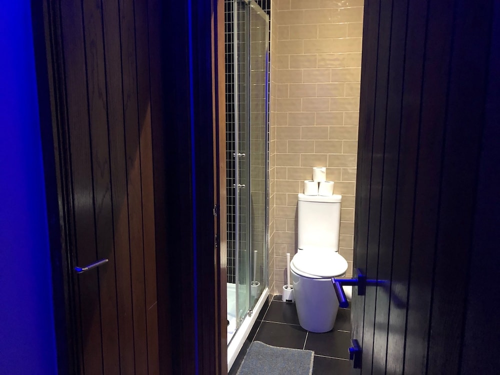 Single Room, Private Bathroom photo 3