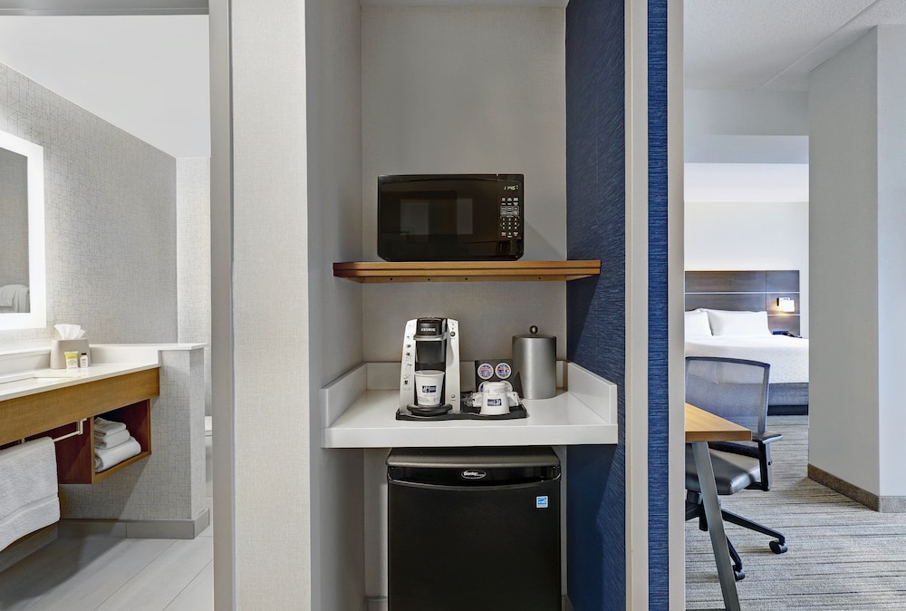 Suite, 1 King Bed (Additional Living Area) - Photo 1