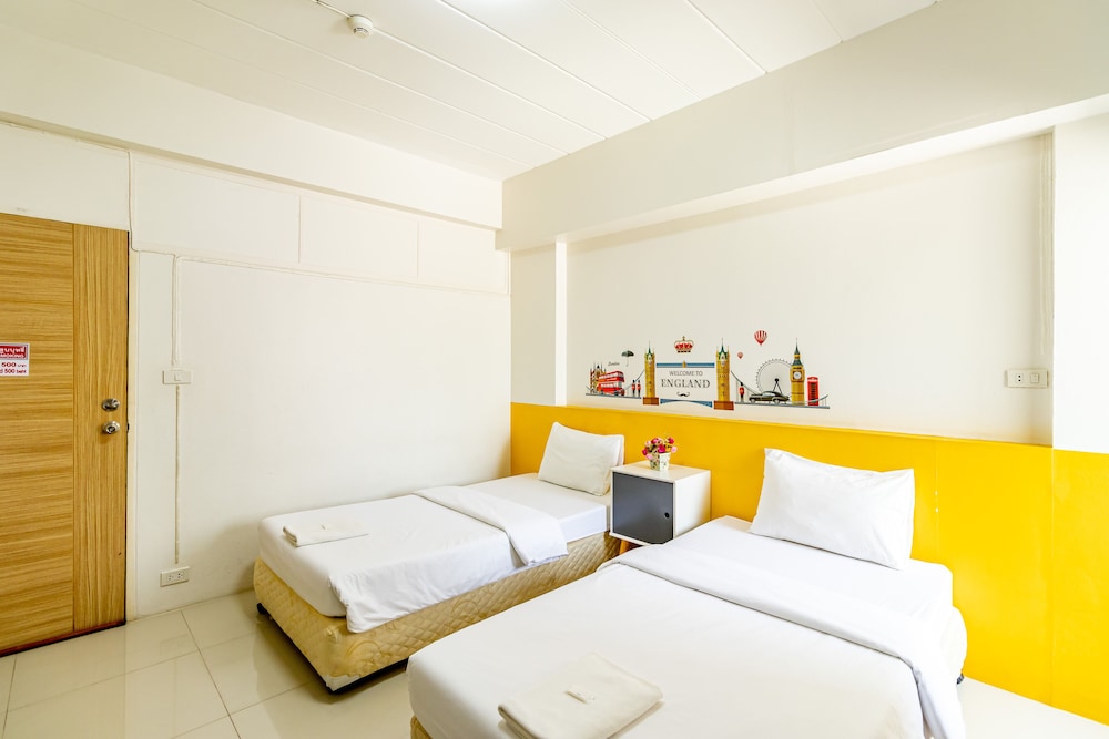 Standard Twin Room photo 2