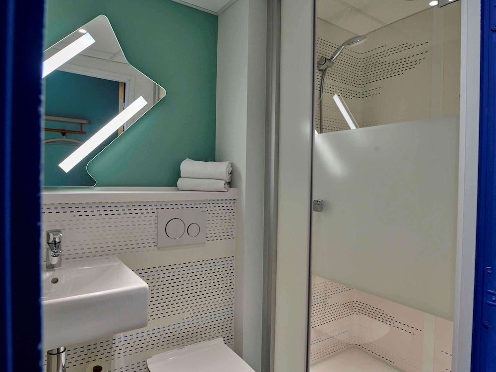 Triple Room, Multiple Beds - Photo 2
