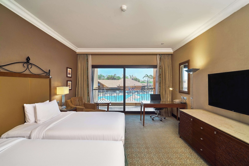 Royal Suite, 1 King Bed, Smoking thumbnail 6