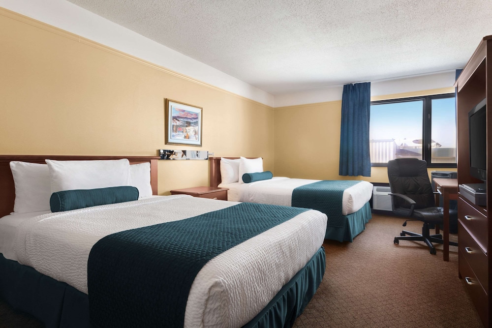 Room, 2 Queen Beds, Balcony