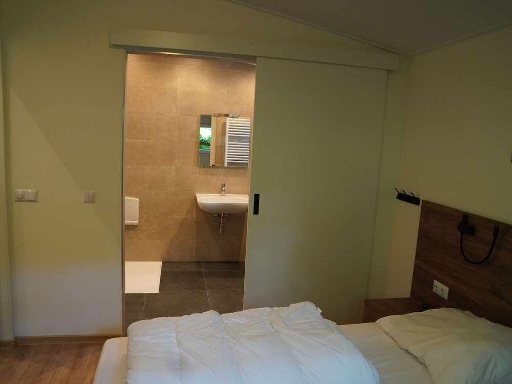 Bungalow photo 3