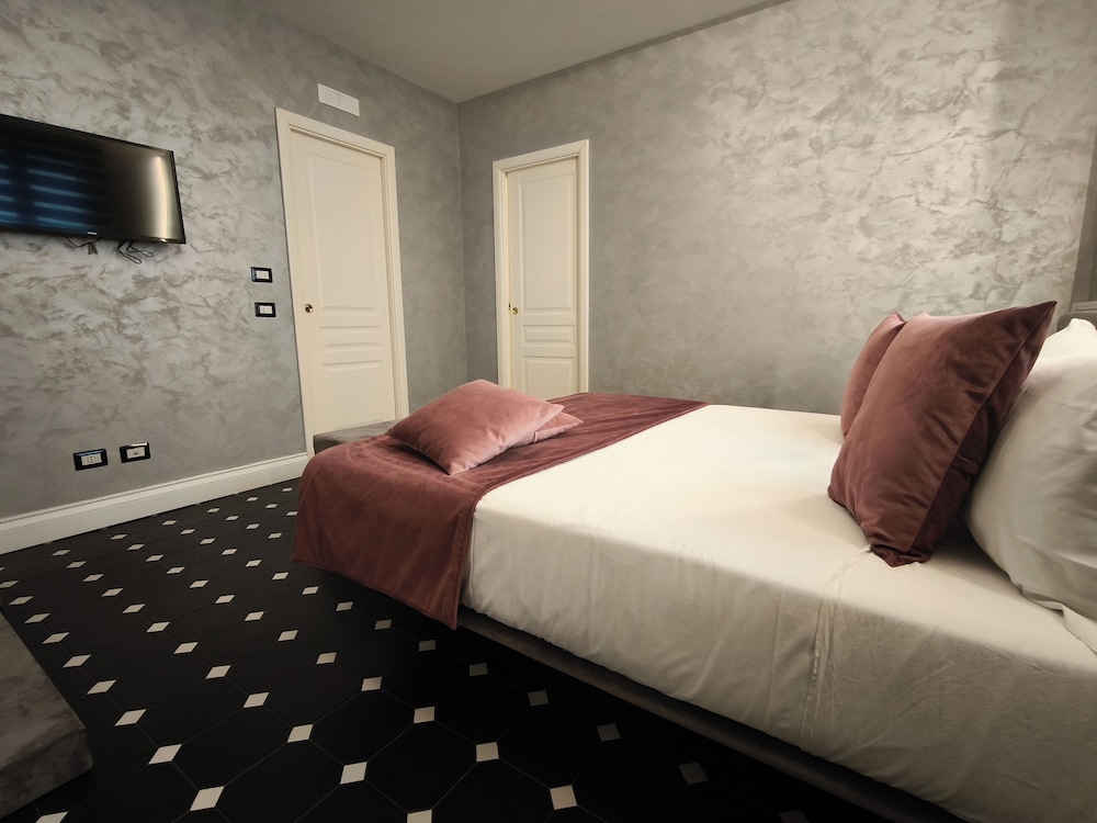 City Double Room photo 2