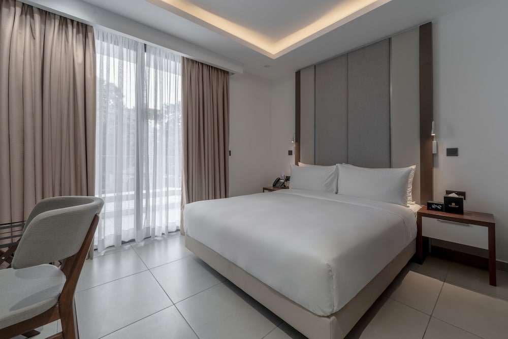 Premier Suite, Balcony, City View
