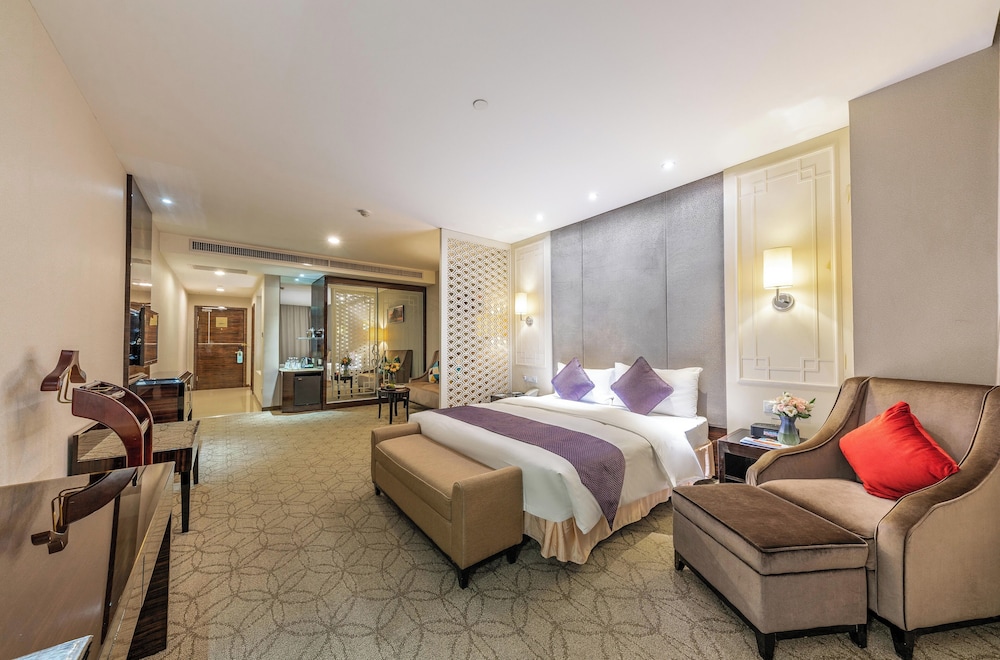 Dorsett Club Deluxe Room photo 1