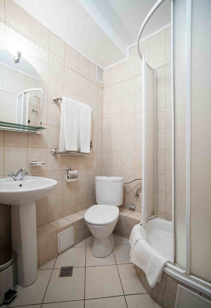Standard Twin Room, River View photo 2