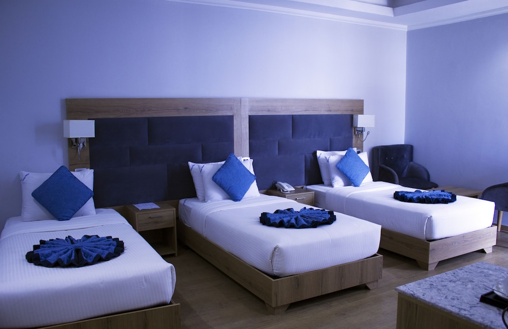 Comfort Triple Room