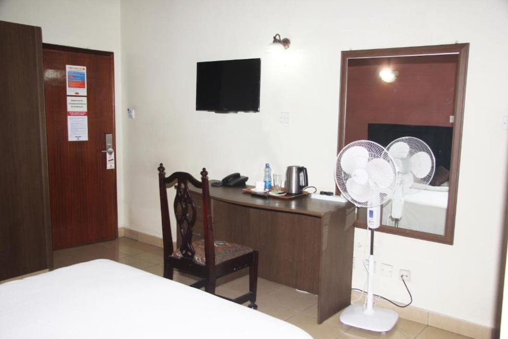 Double Room - Photo 11