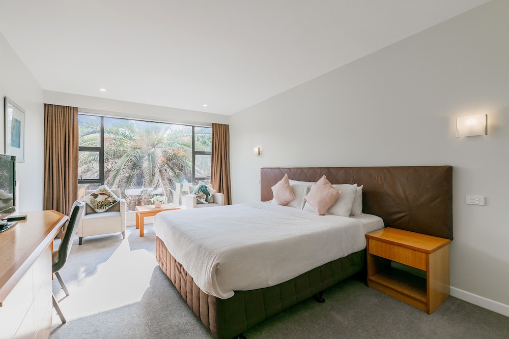 Studio (Super King Bed)