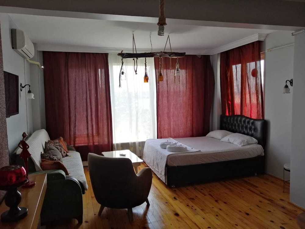 Grand Room photo 1