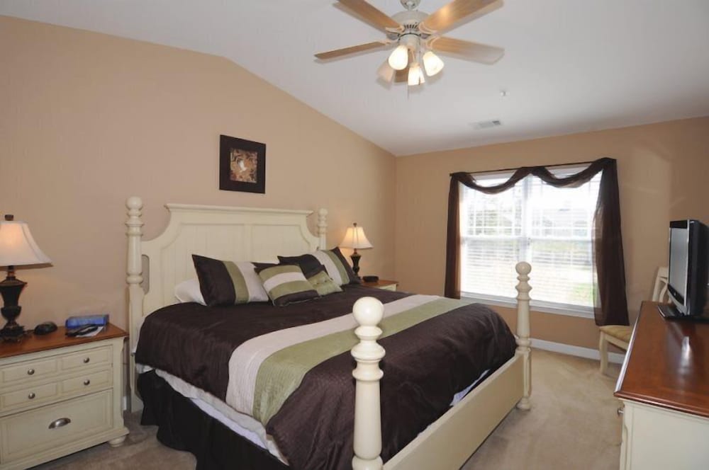 Condo (250-19 Crow Creek Drive)