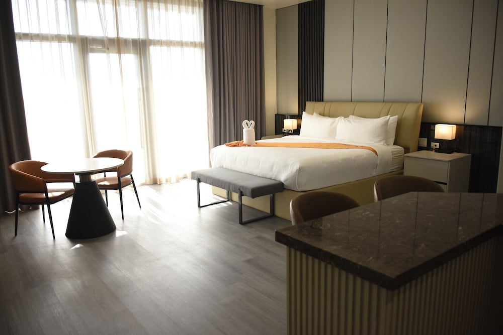 Junior Master Suite