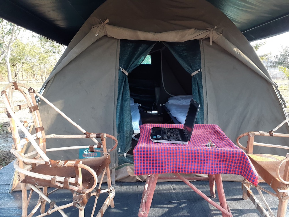 Luxury Tent (Semi)