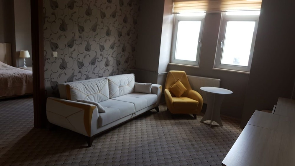 Deluxe Suite photo 3