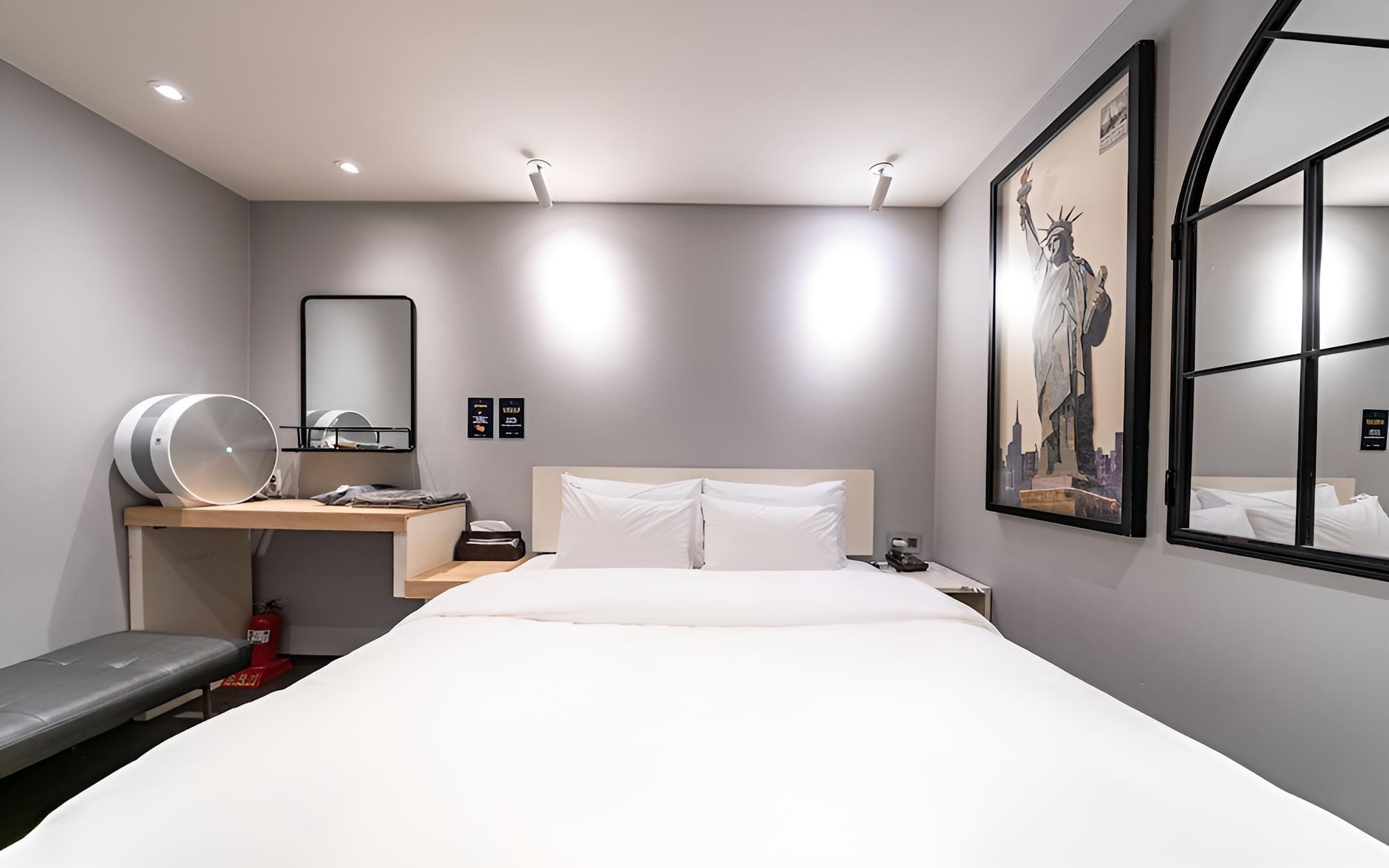Room (Standard (Netflix Disney+ Tving avail) - Photo 3